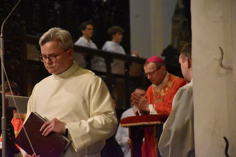 Liturgia Męki Pańskiej w archikatedrze oliwskiej 2024