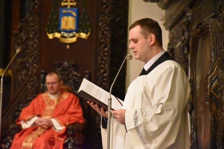 Liturgia Męki Pańskiej w archikatedrze oliwskiej 2024