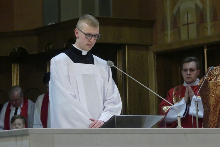 Wielk Piątek - liturgia Męki Pańskiej w katedrze św. Mikołaja w Bielsku-Białej - 2024