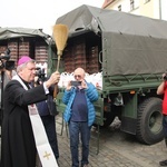 Paczki dla ubogich i potrzebujących od Caritas na Wielkanoc