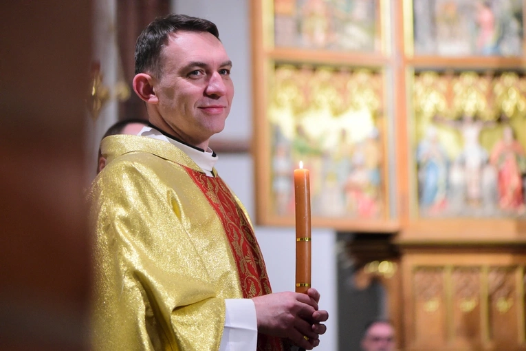 Liturgia Wigilii Paschalnej - konkatedra św. Jakuba w Olsztynie