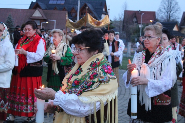 Procesja rezurekcyjna w Miętustwie