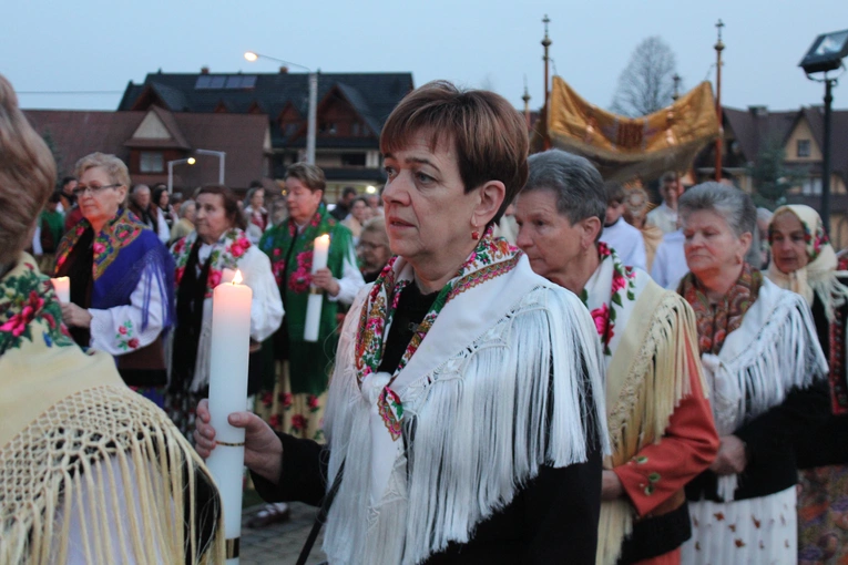 Procesja rezurekcyjna w Miętustwie