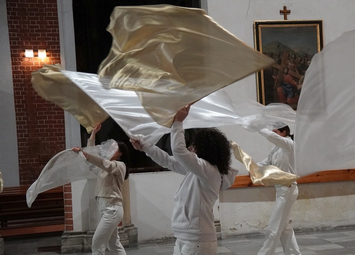 Radosne uwielbienie Zmartwychwstałego w kościele NMP na Piasku