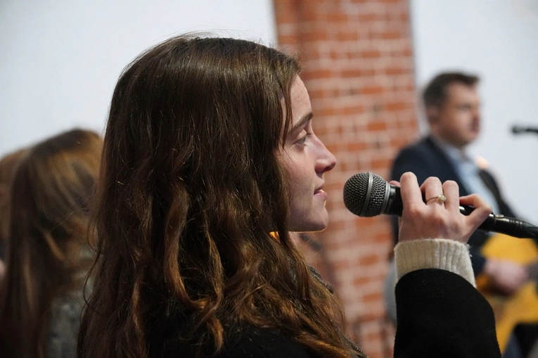 Radosne uwielbienie Zmartwychwstałego w kościele NMP na Piasku