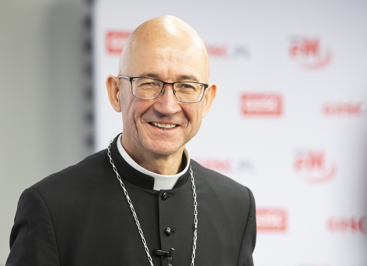 Abp Adrian Galbas dla „Gościa Niedzielnego”: Kościół cierpi z powodu decyzji niepodjętych