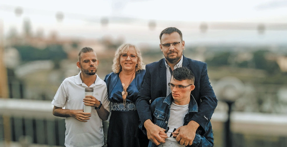 Codzienność tej niezwykłej rodziny można śledzić na FB  „Dla dwóch takich, co ukradli serce”.