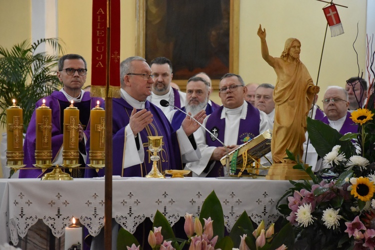 Przasnysz. Pogrzeb o. Władysława Zyśka CP