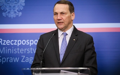 Minister Sikorski: Putin musi zrozumieć, że Sojusz stać na długi konflikt