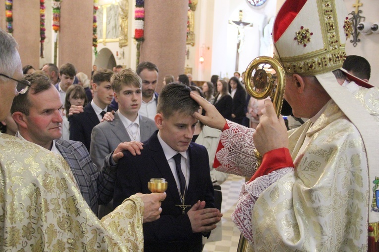 Bierzmowanie w limanowskiej bazylice, cz. 2