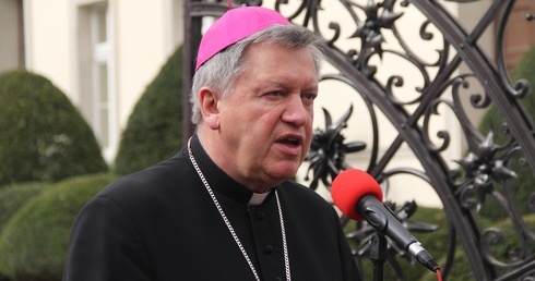 Abp Kupny: Nawet ci, którzy nie podzielają w całości doktryny Kościoła, wcale nie są od Kościoła aż tak daleko