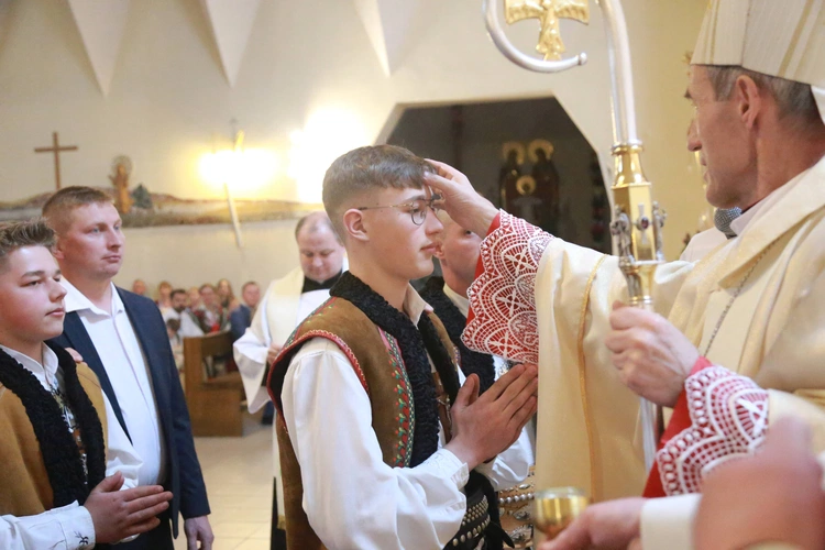 Bierzmowanie w Tylmanowej