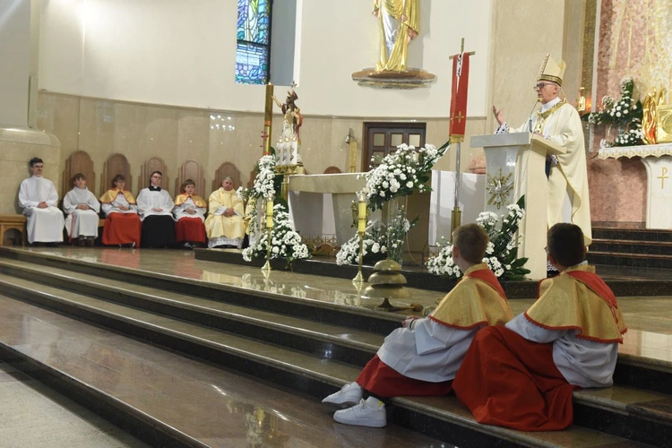 15 lat całodbowej adoracji Najświętszego Sakramentu w Dąbrowie Tarnowskiej