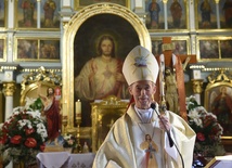 Jubileuszowej Mszy św. przewodniczył bp Stanisław Salaterski.