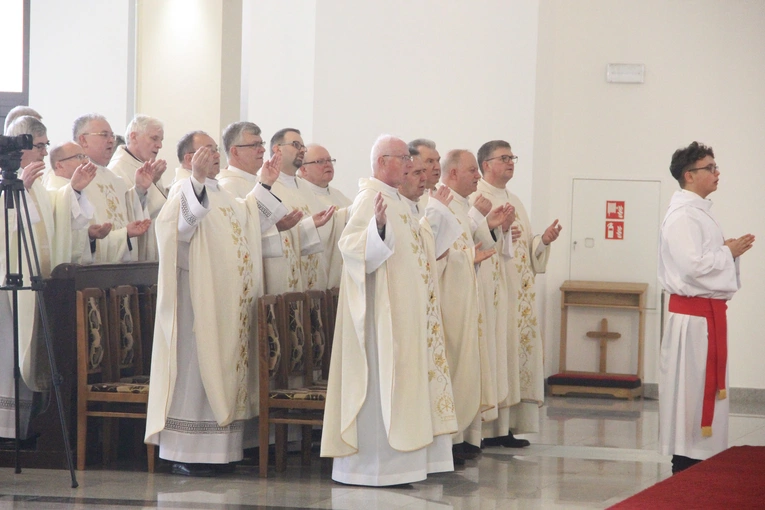 Stary Sącz. Dedykacja kościoła pw. Bożego Miłosierdzia
