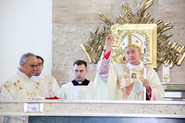 Stary Sącz. Dedykacja kościoła pw. Bożego Miłosierdzia