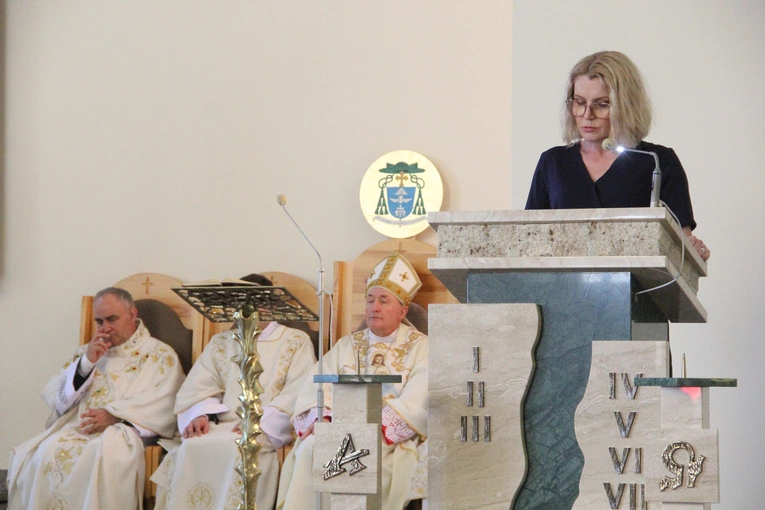 Stary Sącz. Dedykacja kościoła pw. Bożego Miłosierdzia