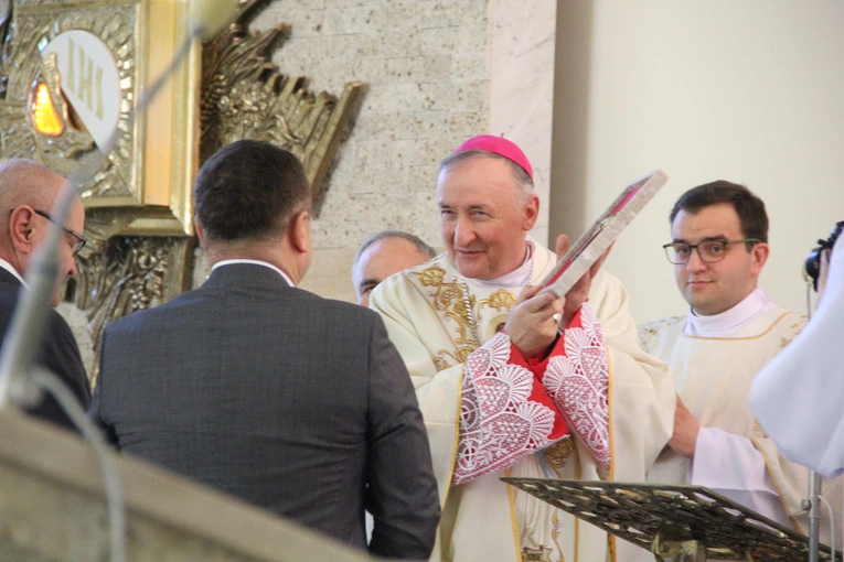 Stary Sącz. Dedykacja kościoła pw. Bożego Miłosierdzia