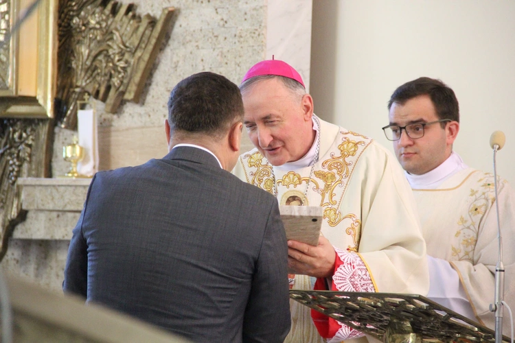 Stary Sącz. Dedykacja kościoła pw. Bożego Miłosierdzia
