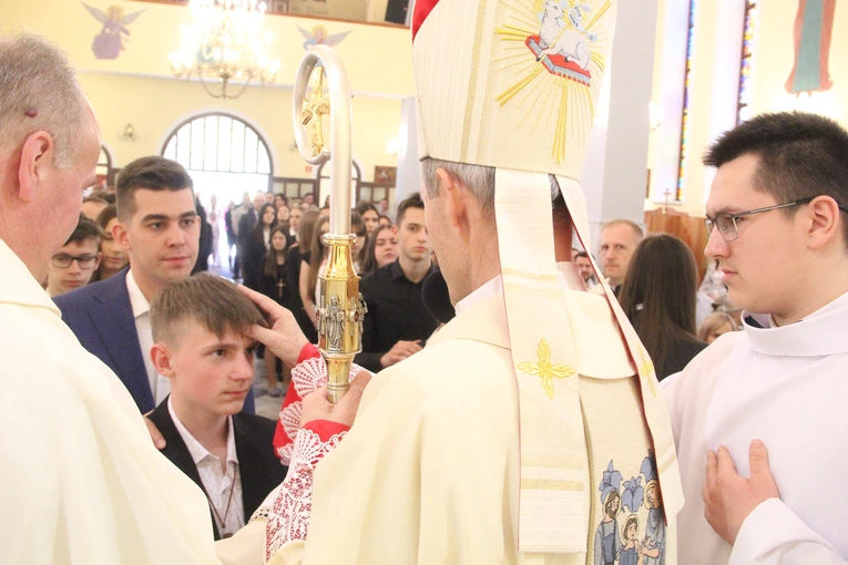 Bierzmowanie w Dębicy-Latoszynie 2024