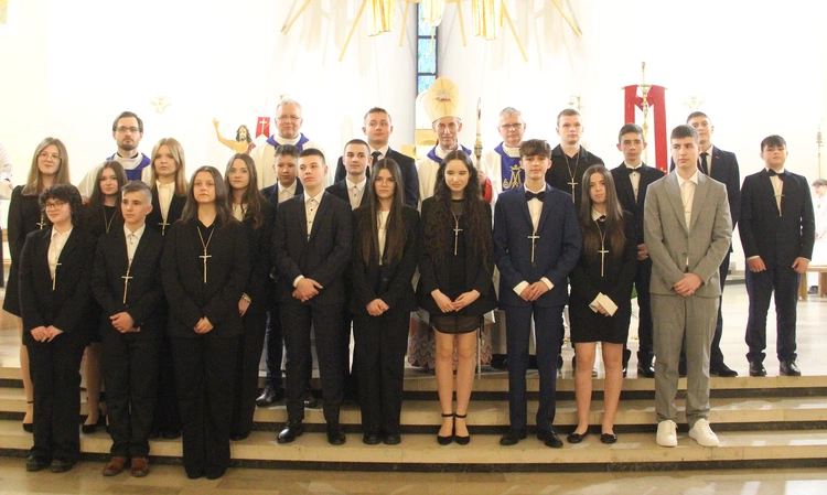 Bierzmowanie u Matki Bożej Anielskiej w Dębicy