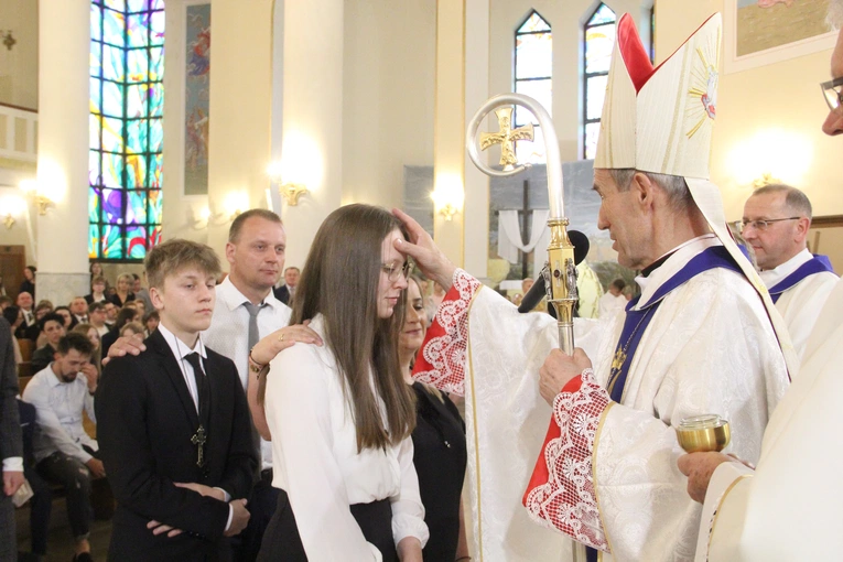 Bierzmowanie u Matki Bożej Anielskiej w Dębicy