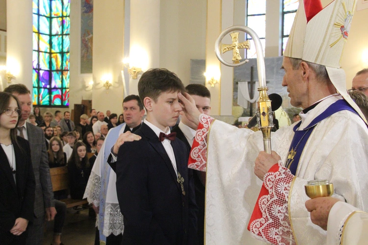 Bierzmowanie u Matki Bożej Anielskiej w Dębicy