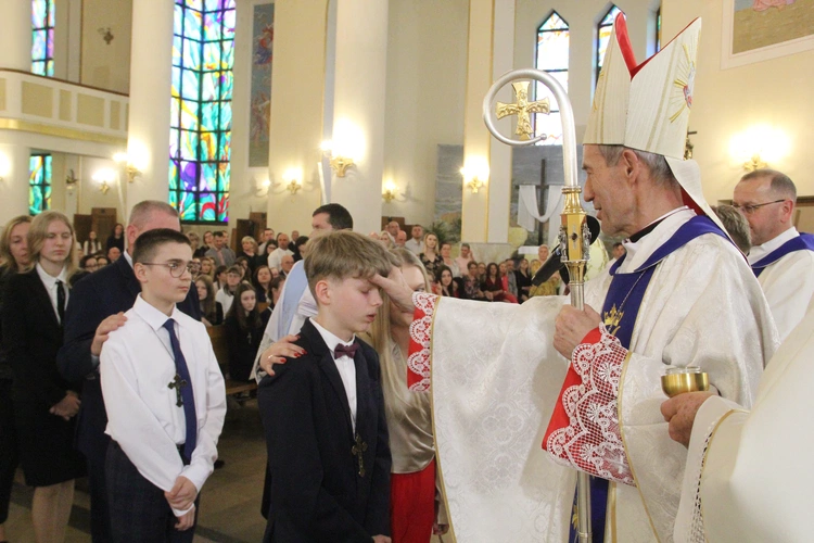 Bierzmowanie u Matki Bożej Anielskiej w Dębicy