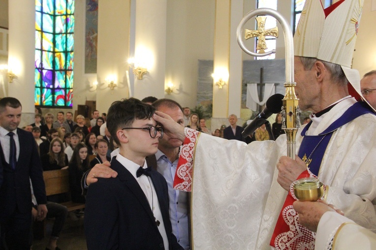 Bierzmowanie u Matki Bożej Anielskiej w Dębicy