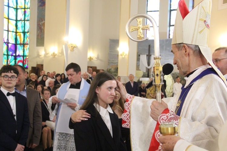 Bierzmowanie u Matki Bożej Anielskiej w Dębicy