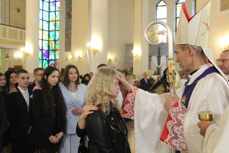 Bierzmowanie u Matki Bożej Anielskiej w Dębicy