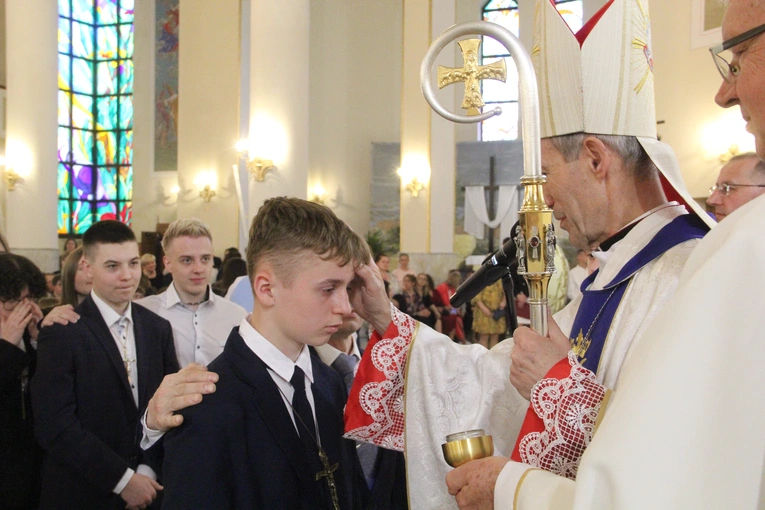 Bierzmowanie u Matki Bożej Anielskiej w Dębicy