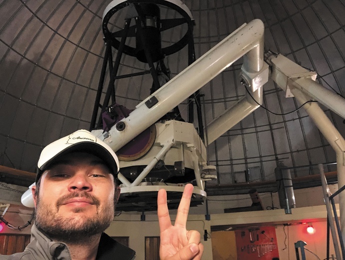 Dr Kacper Wierzchoś w obserwatorium astronomicznym Mount Lemmon w Arizonie (USA).