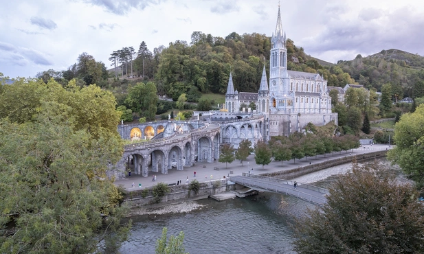 Lourdes. Wierni małżonkowi również po rozwodzie