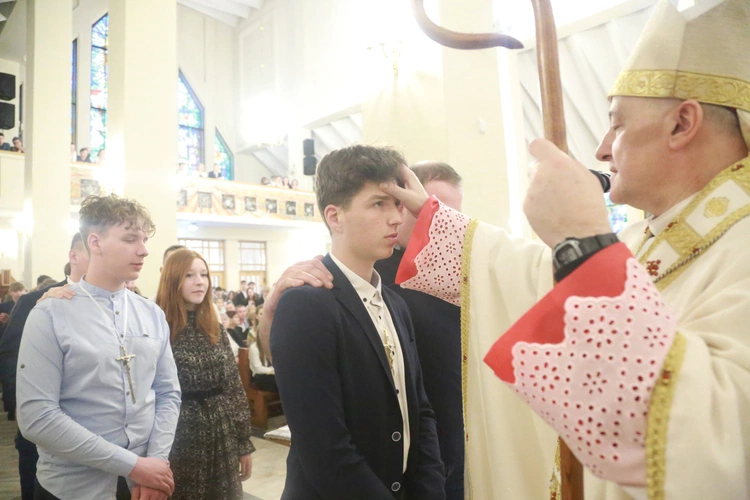Bierzmowanie w parafii pw. św. Jana Nepomucena w Bochni