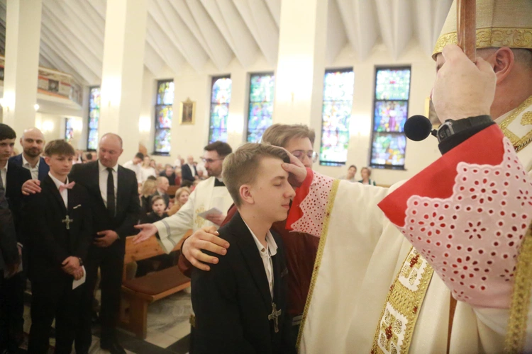 Bierzmowanie w parafii pw. św. Jana Nepomucena w Bochni