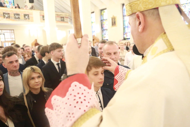 Bierzmowanie w parafii pw. św. Jana Nepomucena w Bochni