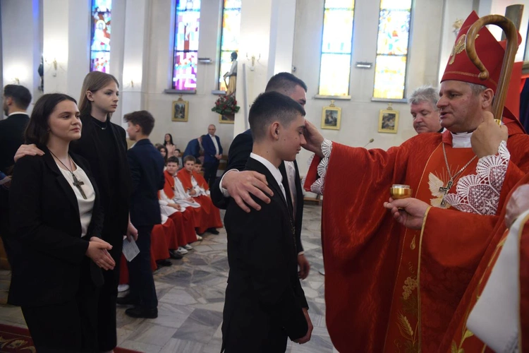 Bierzmowanie w Łąkcie 2024