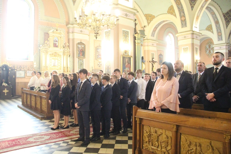 Bierzmowanie w Mikluszowicach 2024