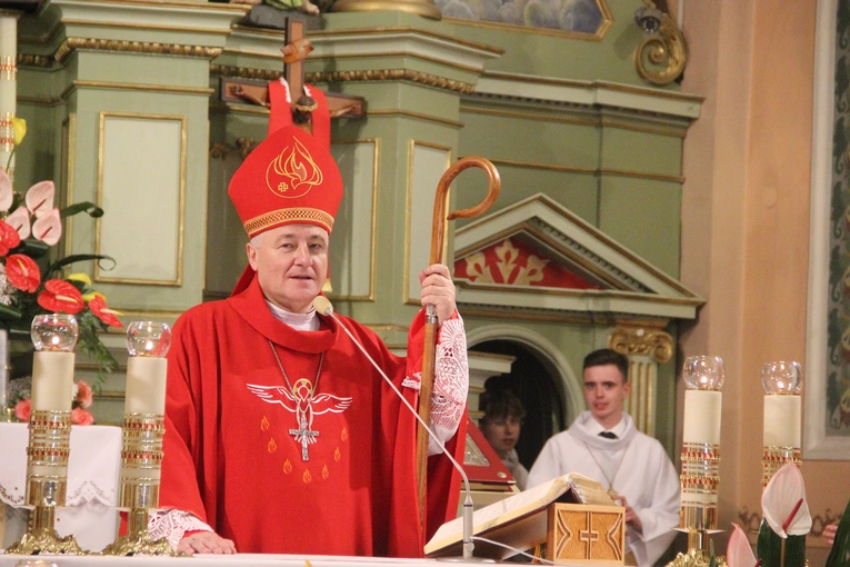 Bierzmowanie w Mikluszowicach 2024