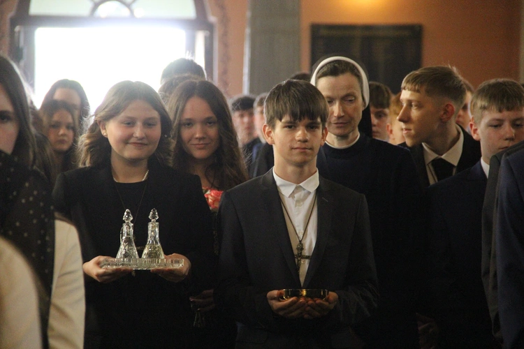 Bierzmowanie w Mikluszowicach 2024