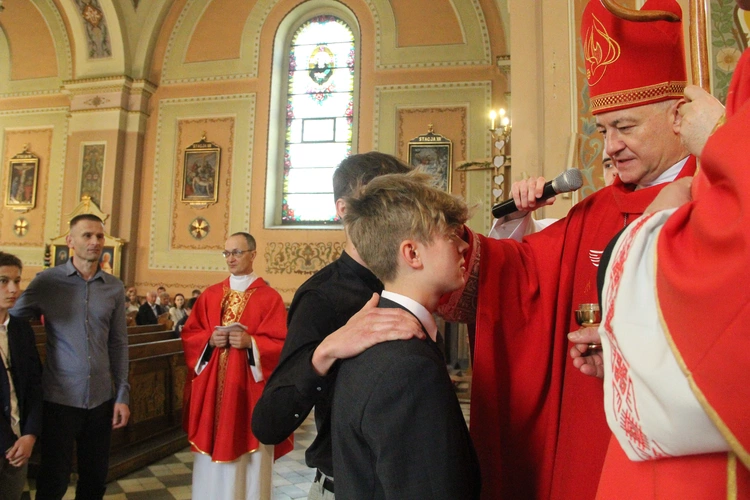 Bierzmowanie w Mikluszowicach 2024