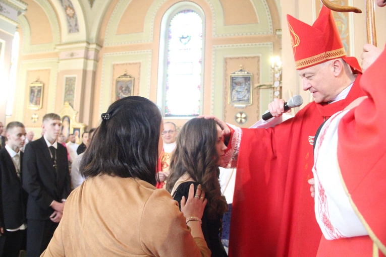 Bierzmowanie w Mikluszowicach 2024