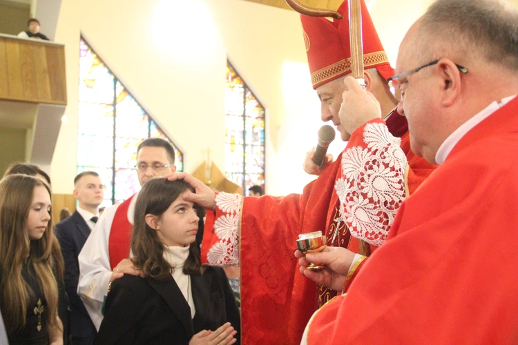 Tarnów. Bierzmowanie w Miłosierdziu Bożym