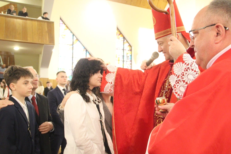 Tarnów. Bierzmowanie w Miłosierdziu Bożym