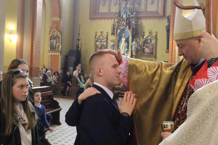 Tarnów. Bierzmowanie u misjonarzy