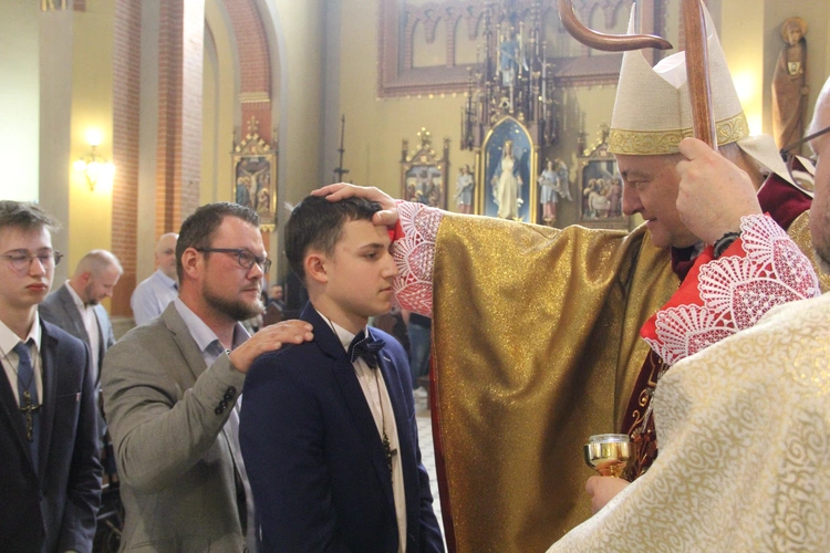 Tarnów. Bierzmowanie u misjonarzy