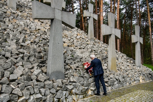 W Bykowni pod Kijowem oddano hołd ofiarom zbrodni katyńskiej