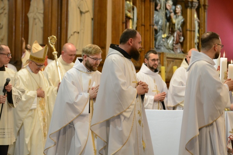 Święcenia kapłańskie u franciszkanów