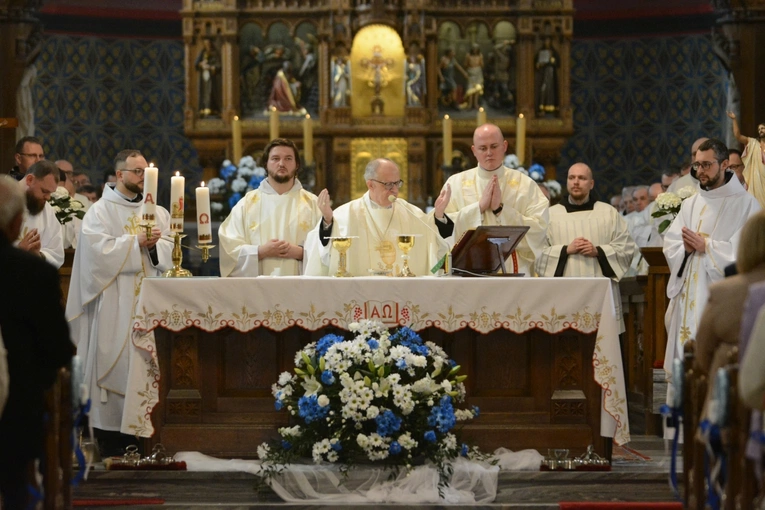 Święcenia kapłańskie u franciszkanów